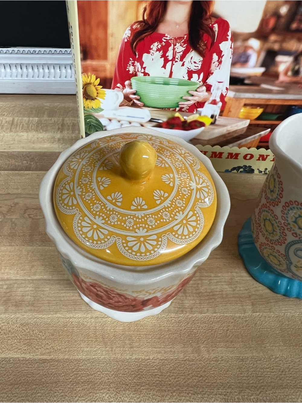 Pioneer Woman Cookbook with Floral Sugar Jar & Creamer Set - Yellow, Blue, Red - Picture 3 of 13